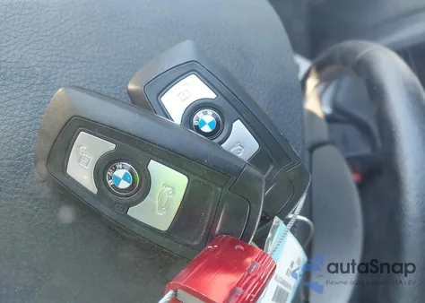 2013 BMW 328I из США, поврежденный, VIN WBA3A5G58DNP23738